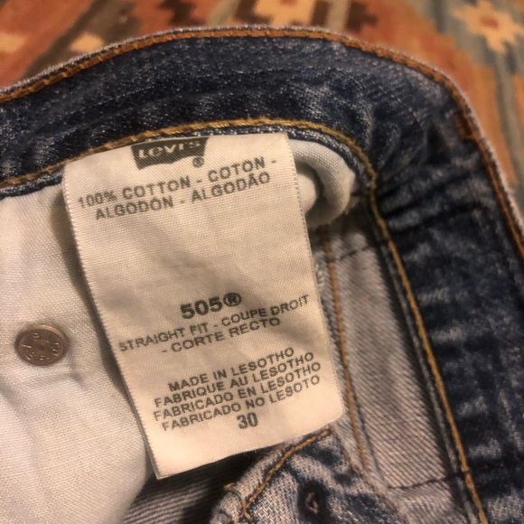 Levi’s Straight Fit 505 Jean short size 30 - Picture 4 of 4